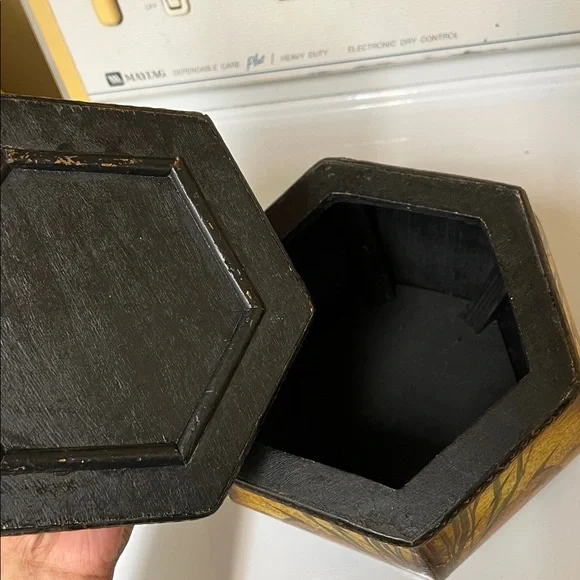 Hexagonal Decorative Bird-Top Trinket Box in Antique Bronze and Gold - Picture 5 of 5